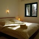 Bed & Breakfast Kleine Hexe Пировац