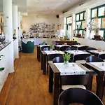 Bed & Breakfast Kleine Hexe 3* Пировац