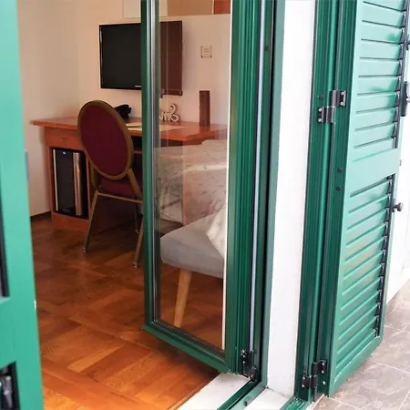Bed & Breakfast Kleine Hexe Гостевой дом 3*
