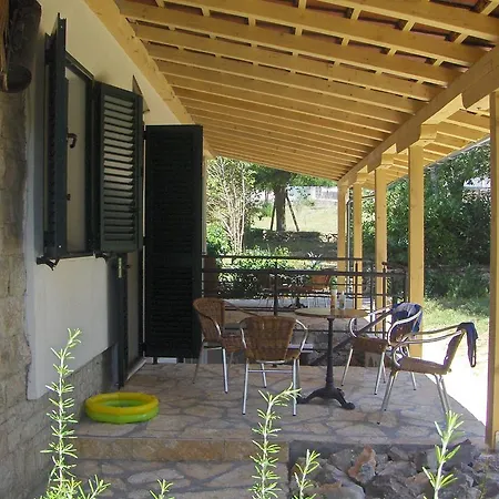 Kleine Hexe Gasthof Pirovac