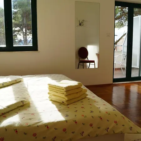 Gasthof Kleine Hexe Pirovac