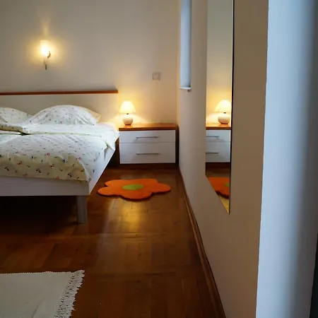 Kleine Hexe Gasthof Pirovac