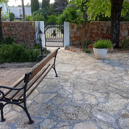 Kleine Hexe Gasthof Pirovac