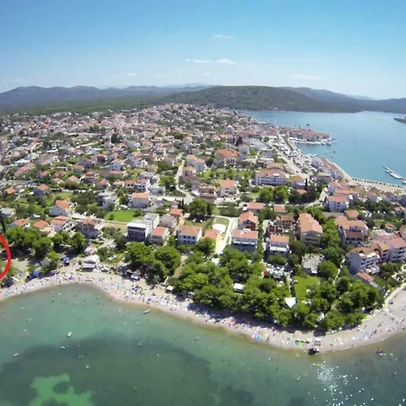 Kleine Hexe Gasthof Pirovac