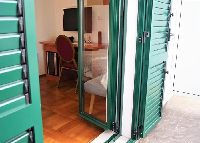 Bed & Breakfast Kleine Hexe 招待所 3*