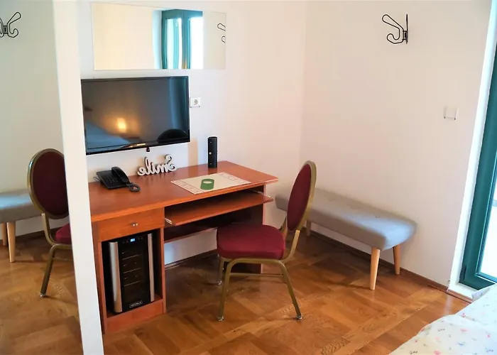 Bed & Breakfast Kleine Hexe 招待所