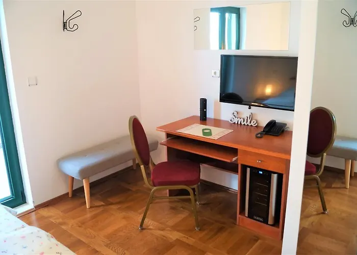 Bed & Breakfast Kleine Hexe 招待所