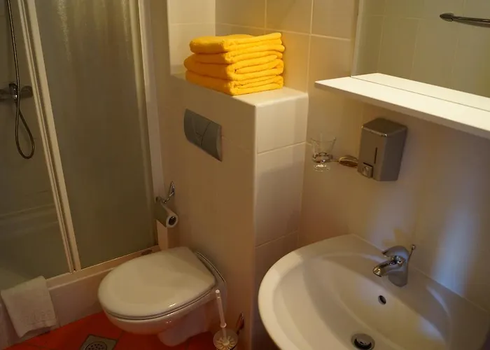 Bed&Breakfast Kleine Hexe 3* Pirovac