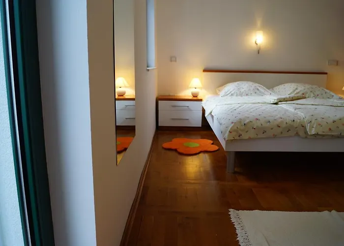 Bed&Breakfast Kleine Hexe Pirovac