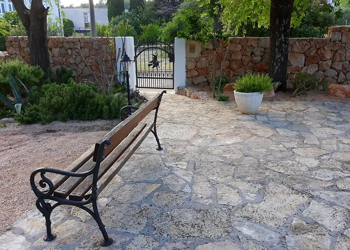 Bed&Breakfast Kleine Hexe Gasthof Pirovac