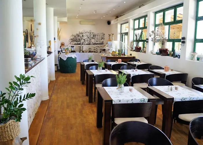 Bed&Breakfast Kleine Hexe 3* Pirovac